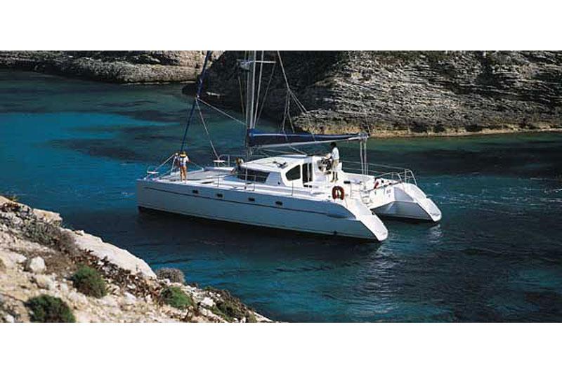Book yachts online - False - Belize 43 (4Cab) - Piropo (Radazul) - rent