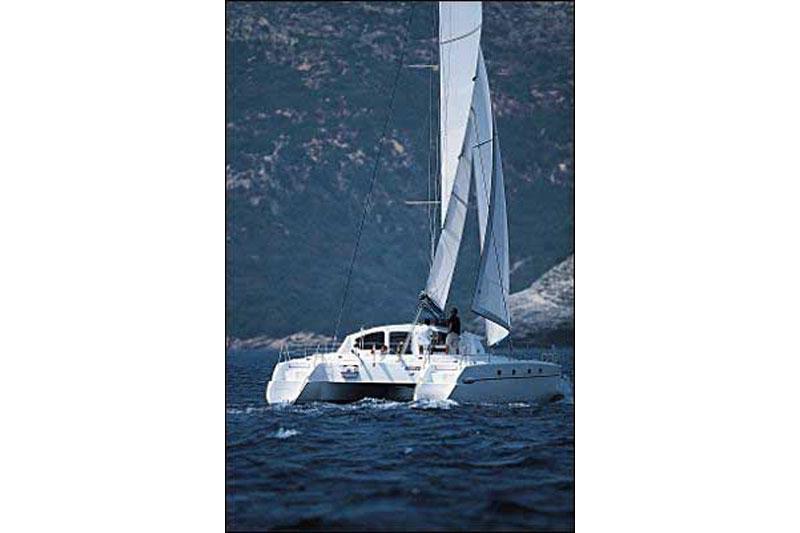 Book yachts online - False - Belize 43 (4Cab) - Piropo (Radazul) - rent