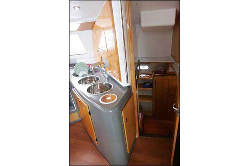 Book yachts online - False - Belize 43 (4Cab) - Piropo (Radazul) - rent