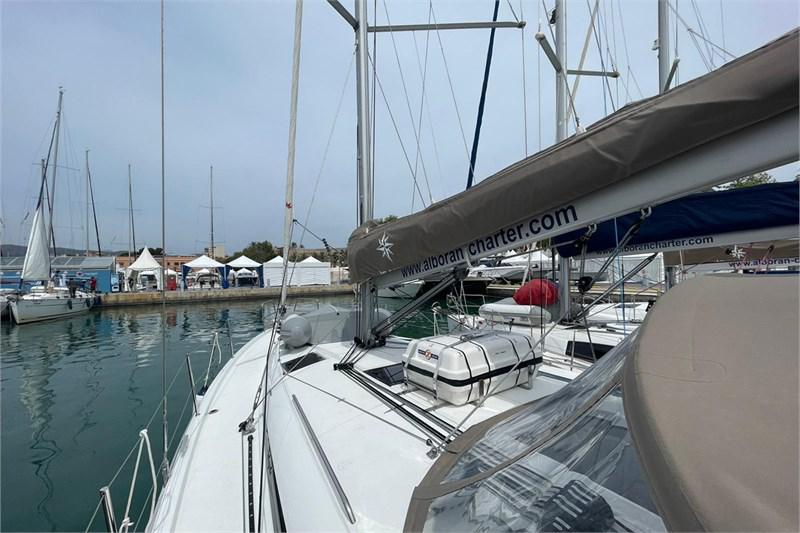 Book yachts online - False - Sun Odyssey 440 (4cab) - Alboran Amaretto (Radazul) - rent