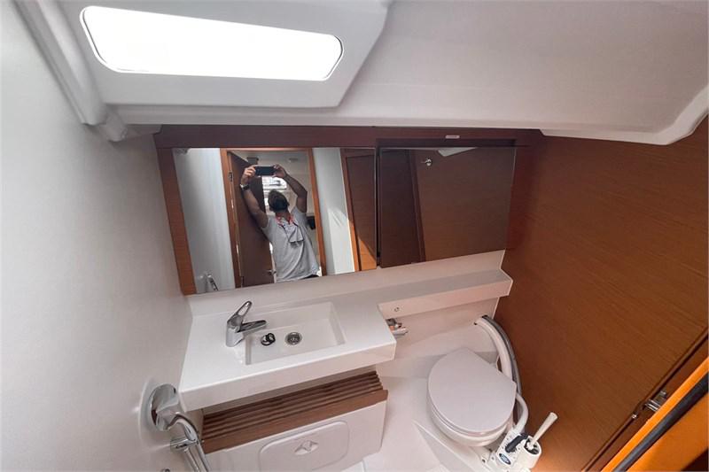 Book yachts online - False - Sun Odyssey 440 (4cab) - Alboran Amaretto (Radazul) - rent