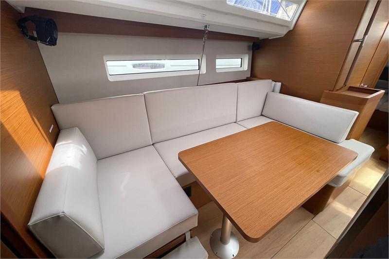 Book yachts online - False - Sun Odyssey 440 (4cab) - Alboran Amaretto (Radazul) - rent