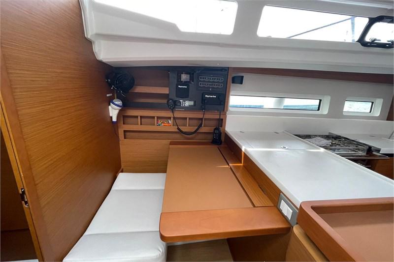 Book yachts online - False - Sun Odyssey 440 (4cab) - Alboran Amaretto (Radazul) - rent