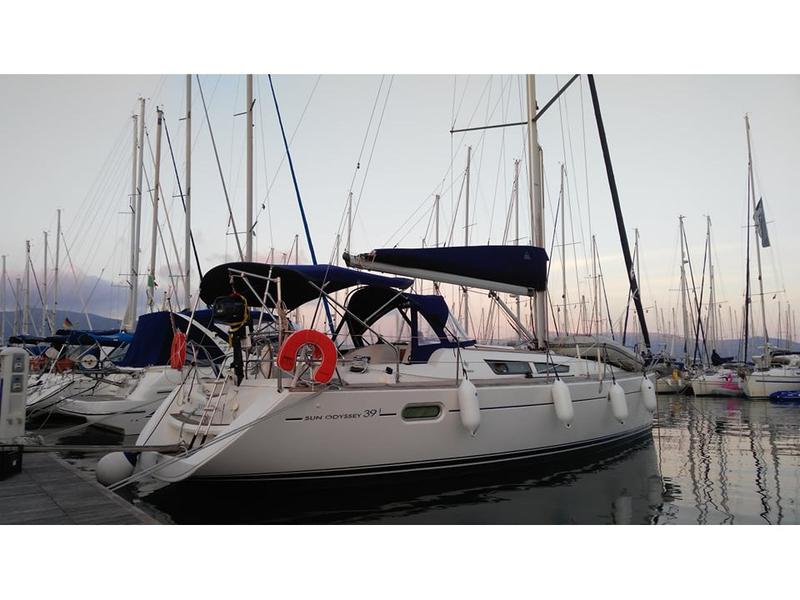 Book yachts online - sailboat - Sun Odyssey 39i - Sun 39i (REFIT 2018) - rent