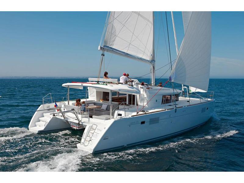 Book yachts online - catamaran - Lagoon 450  Flybridge - Lagoon 450F Airco &amp; Generator  - rent
