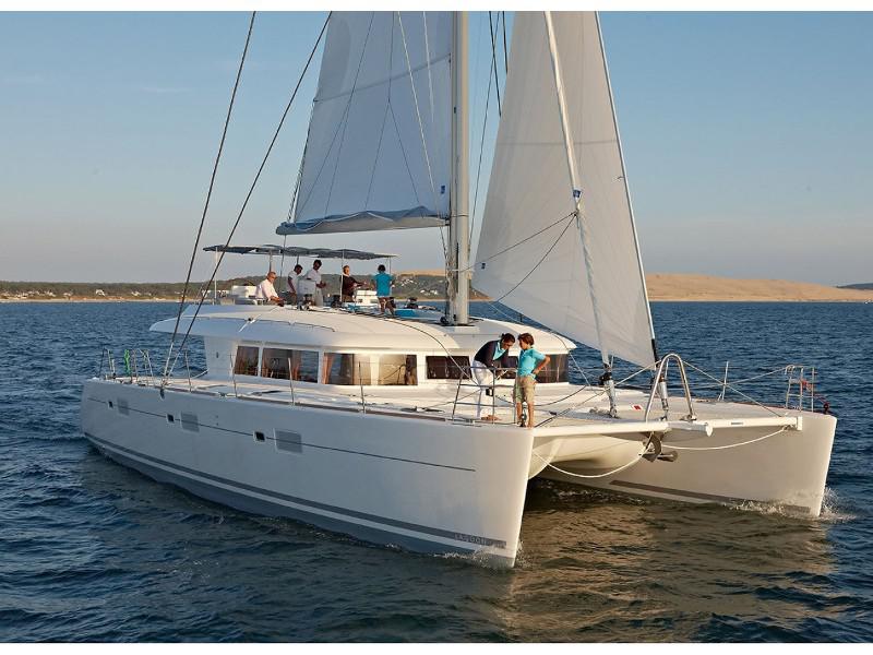 Book yachts online - catamaran - Lagoon 620 - Reverie Infinie - rent