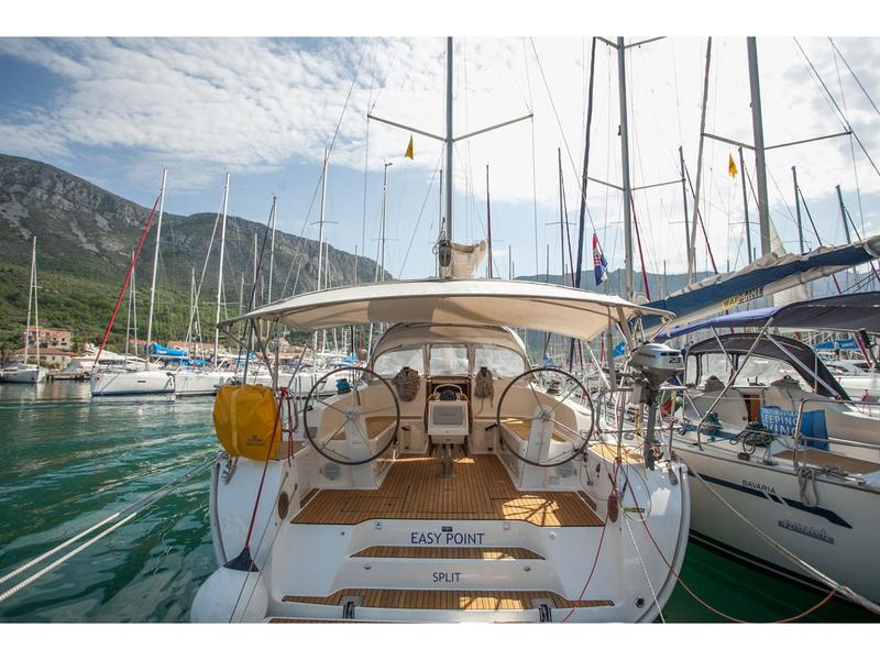 Book yachts online - sailboat - Bavaria Cruiser 46 - Easy Point - rent