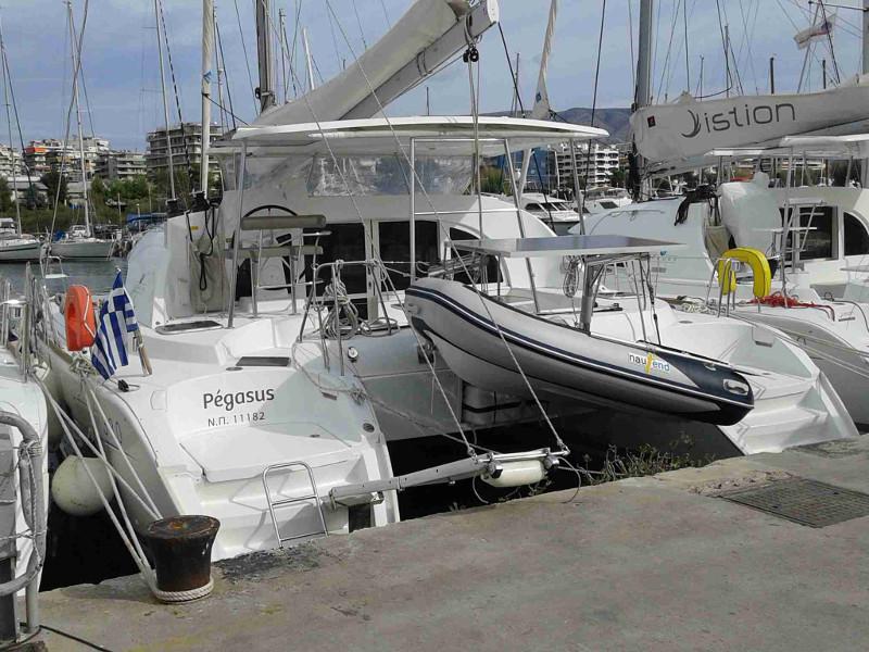 Book yachts online - catamaran - Lagoon 380 S2 - Pegasus - rent