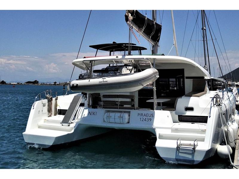 Book yachts online - catamaran - Lagoon 42 - Niki - rent
