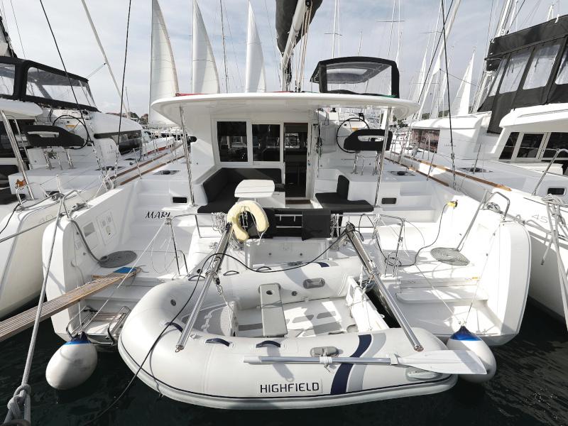 Book yachts online - catamaran - Lagoon 40 - MARI - rent