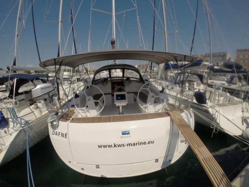 Book yachts online - sailboat - Bavaria Cruiser 46 - Dafne - rent