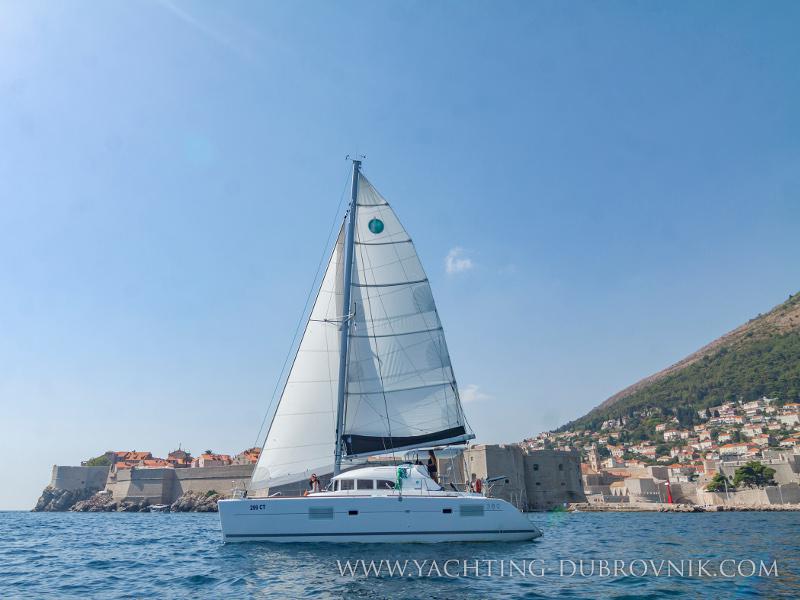 Book yachts online - catamaran - Lagoon 380 - Gratia - rent