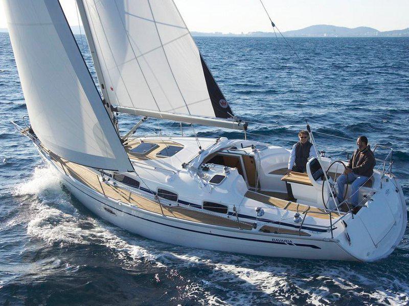 Book yachts online - sailboat - Bavaria 38 - EC- 38-03-G - rent