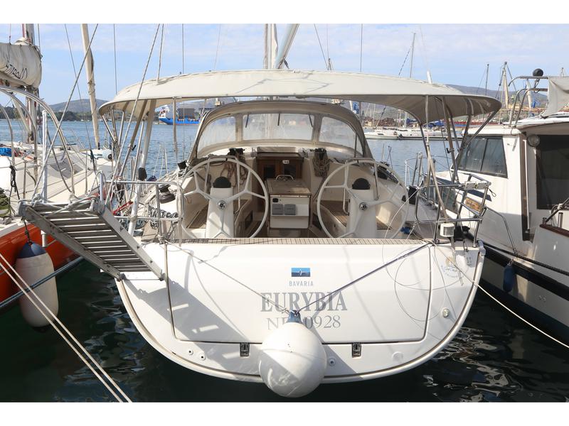 Book yachts online - sailboat - Bavaria Cruiser 40 - Eurybia - rent