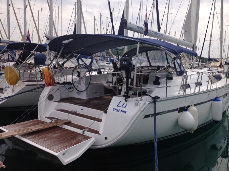 Book yachts online - sailboat - Bavaria Cruiser 51 - LU  - rent