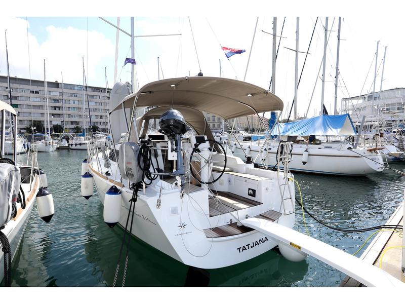 Book yachts online - sailboat - Sun Odyssey 319 - Tatjana - rent