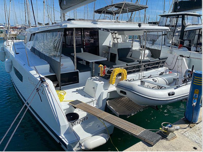 Book yachts online - catamaran - Astréa 42 - Vespera - rent