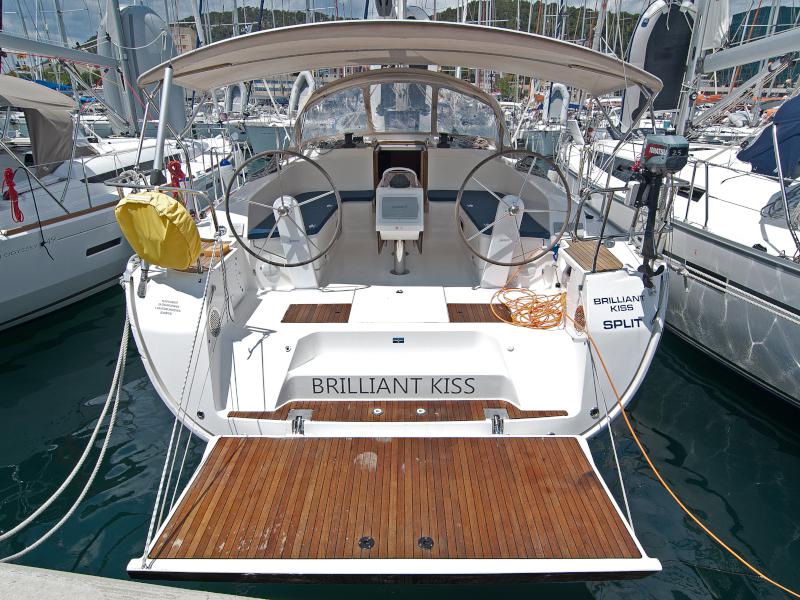 Book yachts online - sailboat - Bavaria Cruiser 46 - Brilliant Kiss - rent