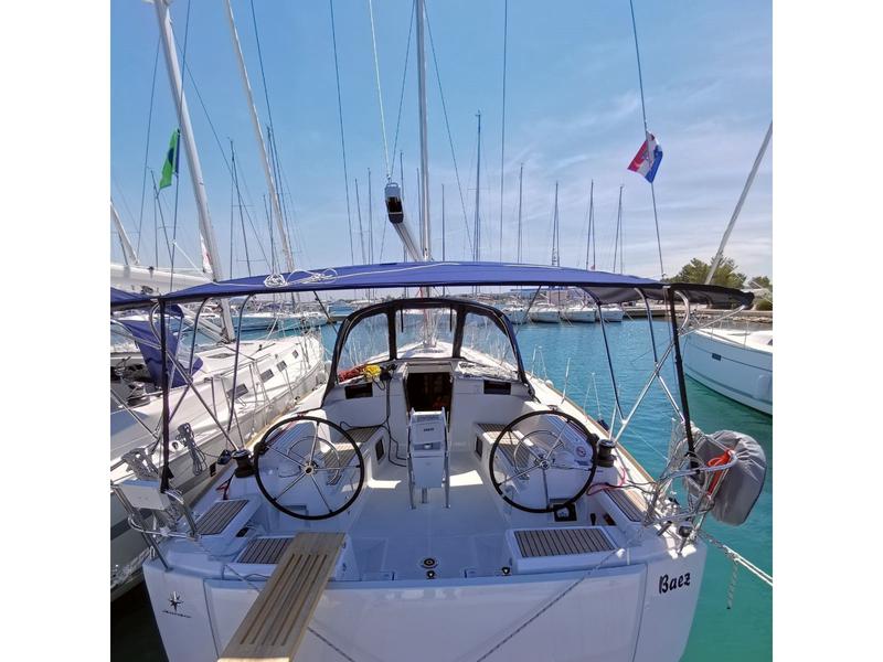 Book yachts online - sailboat - Sun Odyssey 449 - Baez - rent