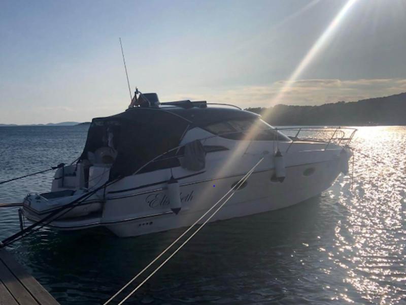 Book yachts online - motorboat - Elan Power 30 - Elisabeth - rent