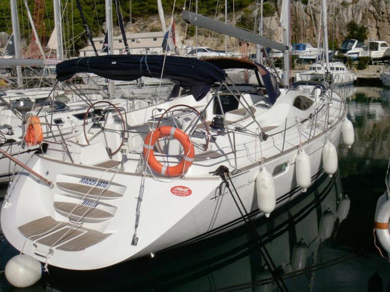 Book yachts online - sailboat - Sun Odyssey 54 DS - MACCHIATO - rent