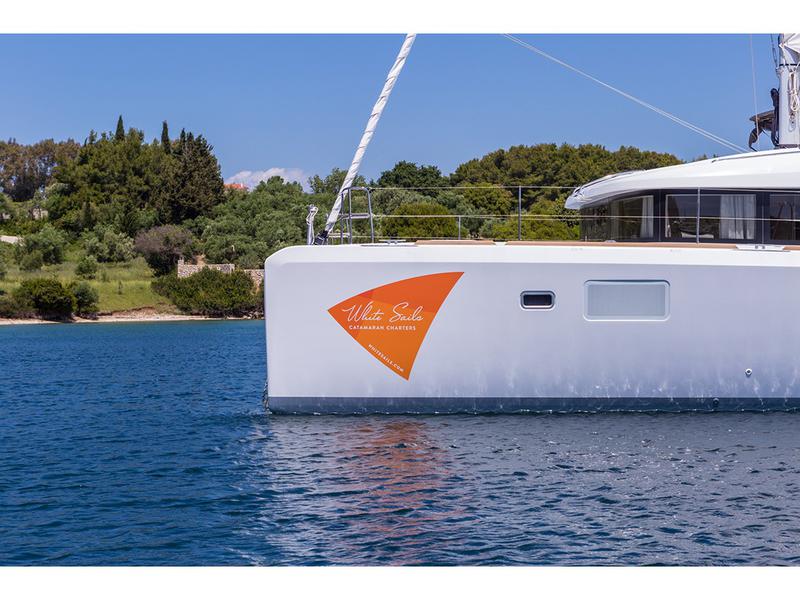 Book yachts online - catamaran - Lagoon 39 - Lost Cat - rent