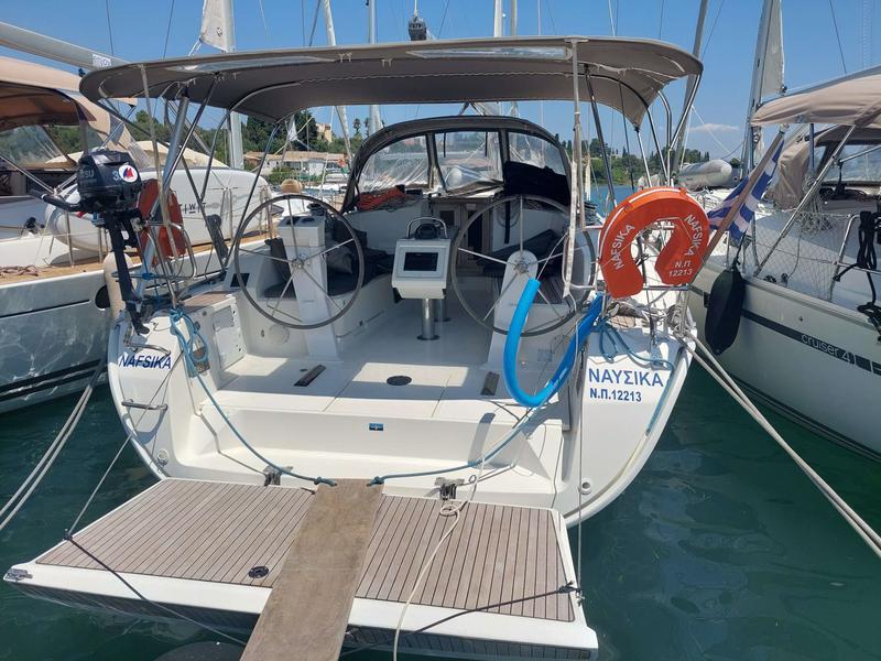 Book yachts online - sailboat - Bavaria Cruiser 41 - Nafsika - rent