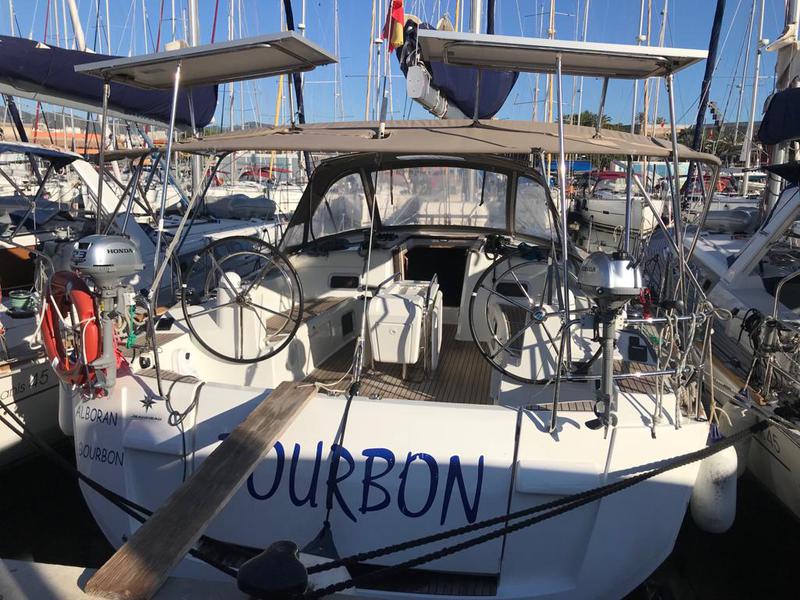 Book yachts online - sailboat - Sun Odyssey 519 - Alboran Bourbon (Majorca) - rent