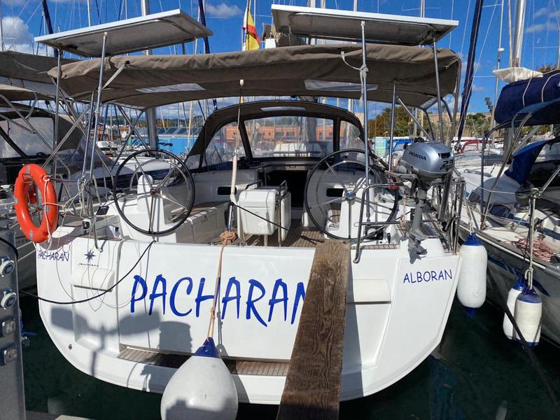 Book yachts online - sailboat - Sun Odyssey 519 - Alboran Pacharan (Majorca) - rent