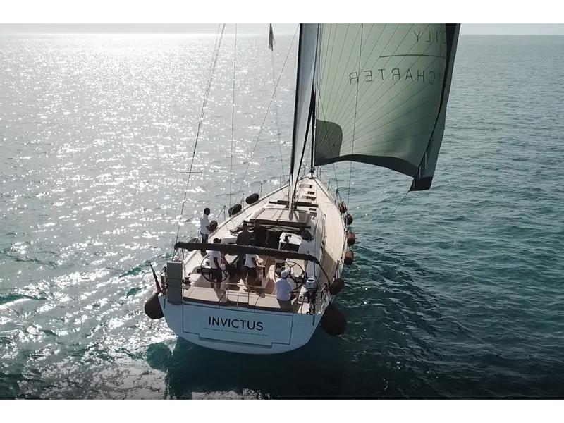 Book yachts online - sailboat - Dufour 56 Exclusive - INVICTUS - rent