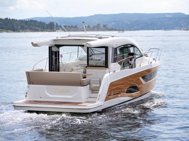 Book yachts online - motorboat - Sealine C390 - ECSTASEA  - rent