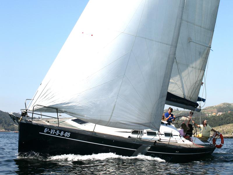 Book yachts online - sailboat - Elan Performance 37 - Sailway Uno - rent