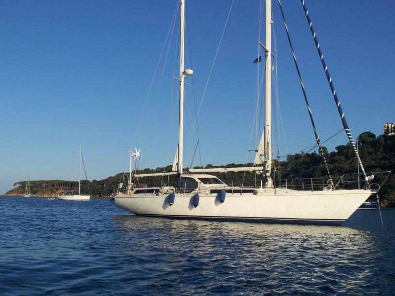 Book yachts online - sailboat - Amel Maramu - Delos - rent