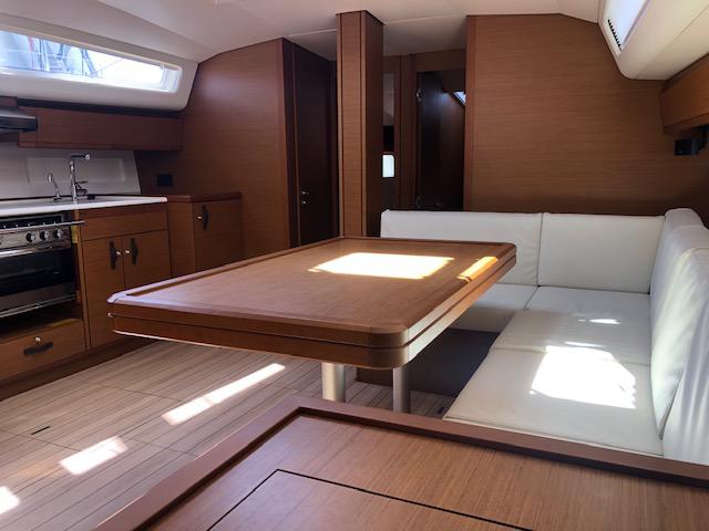 Book yachts online - sailboat - Jeanneau 54 - Joulukka - rent