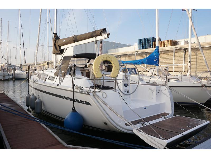 Book yachts online - sailboat - Bavaria Cruiser 33 - Starship - rent