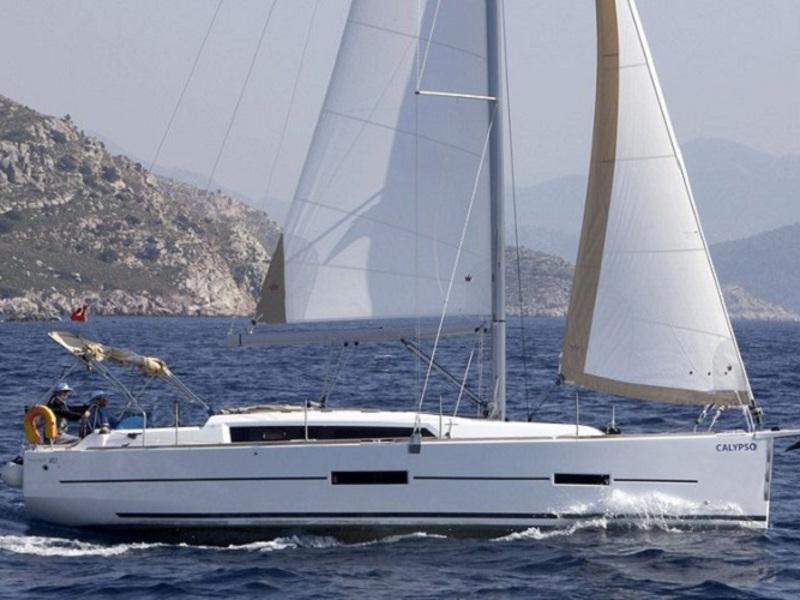 Book yachts online - sailboat - Dufour 382 GL - Calypso - rent