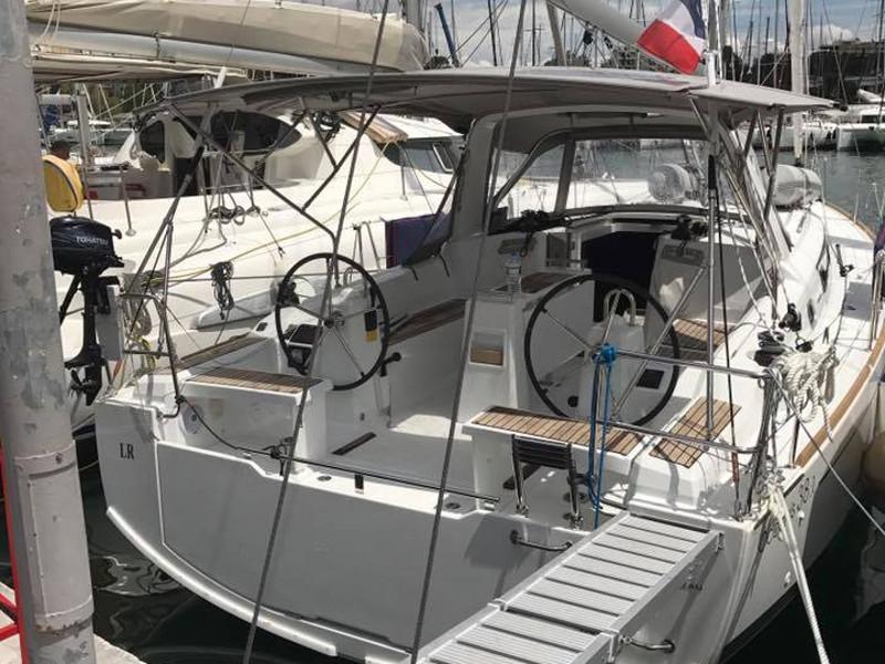 Book yachts online - sailboat - Oceanis 38.1 - Zeus - rent