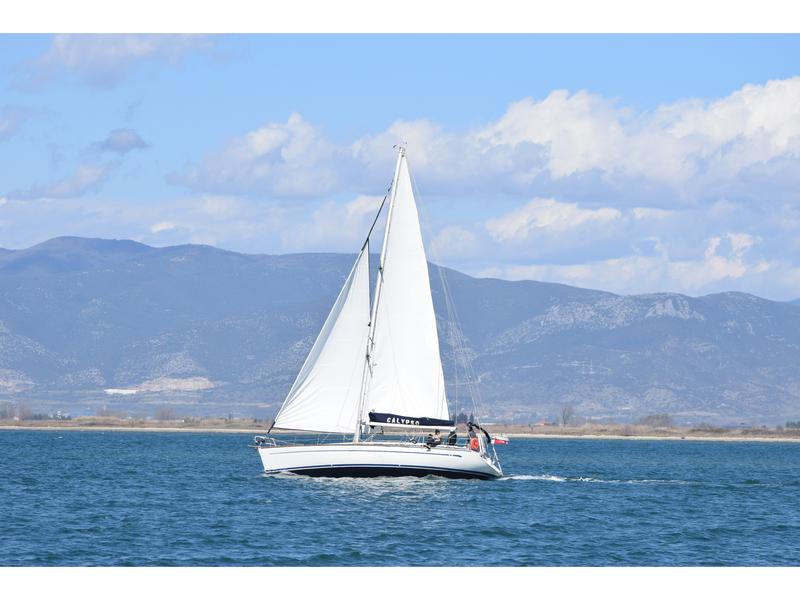 Book yachts online - sailboat - Bavaria 44 - Calypso - rent