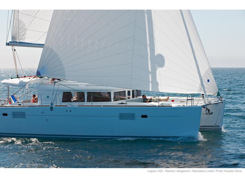 Book yachts online - catamaran - Lagoon 450F - Lipopette - rent