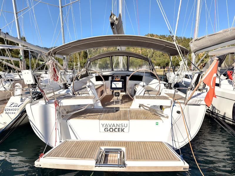 Book yachts online - sailboat - Hanse 418 - FANGIO - rent