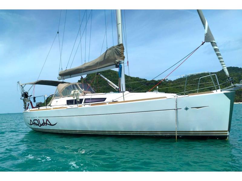 Book yachts online - sailboat - Sun Odyssey 33i - Aqua - rent