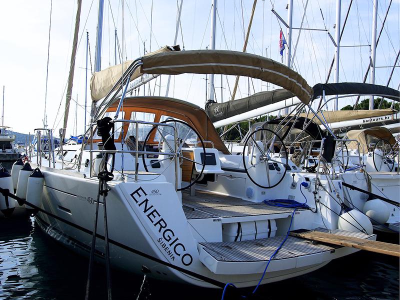 Book yachts online - sailboat - Dufour 450 Grand Large - ENERGICO - rent