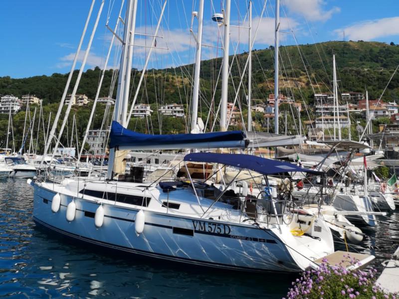 Book yachts online - sailboat - Bavaria 41 Cruiser - Carlotta - rent