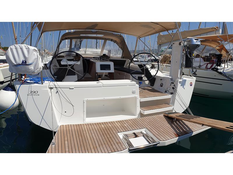 Book yachts online - sailboat - Dufour 390 Grand Large - Maša - rent