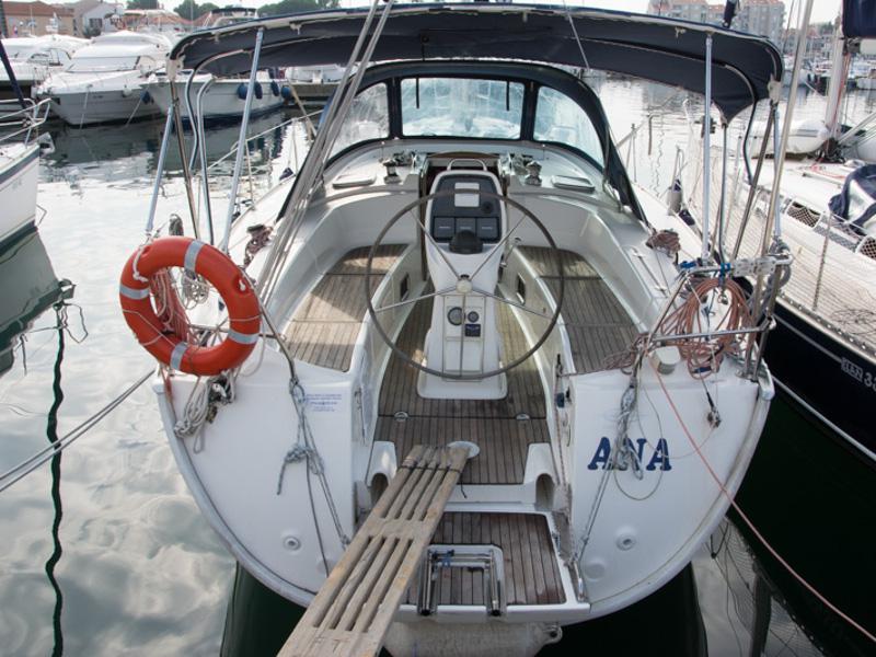 Book yachts online - sailboat - Bavaria 38 Cruiser - ANA (new sails 2019) - rent