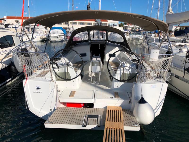 Book yachts online - sailboat - Sun Odyssey 349 - GRAPE - rent