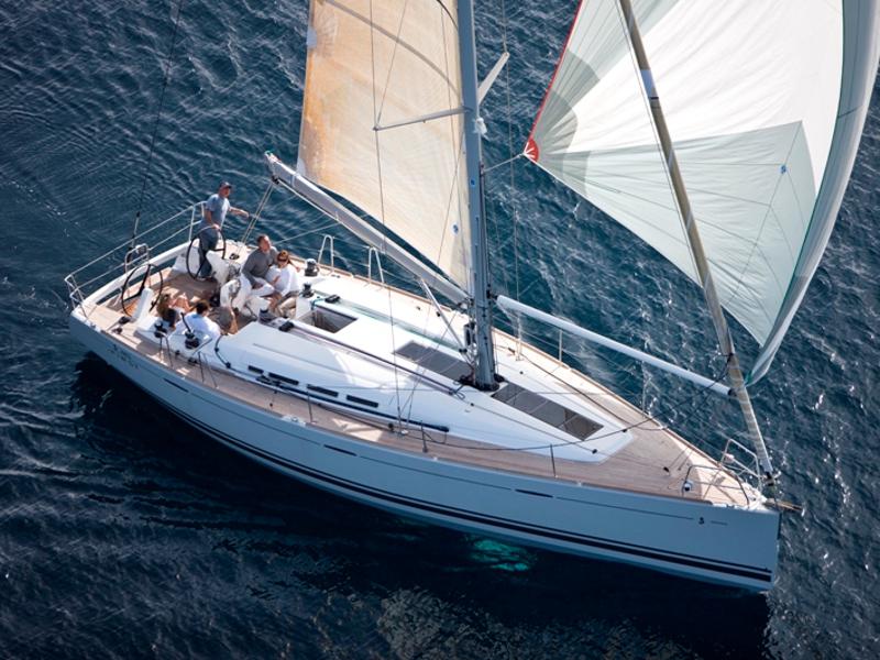 Book yachts online - sailboat - Beneteau First 45 - ZEPHYR - rent