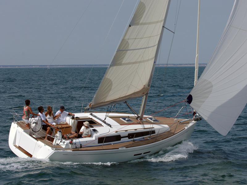 Book yachts online - sailboat - Dufour 375 GL - China girl - rent