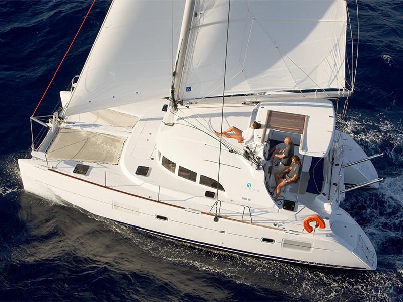 Book yachts online - catamaran - Lagoon 380 - Maya - rent