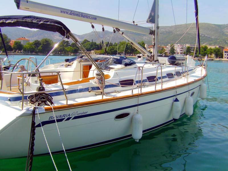 Book yachts online - sailboat - Bavaria 46 Cruiser - VICTORIA - rent